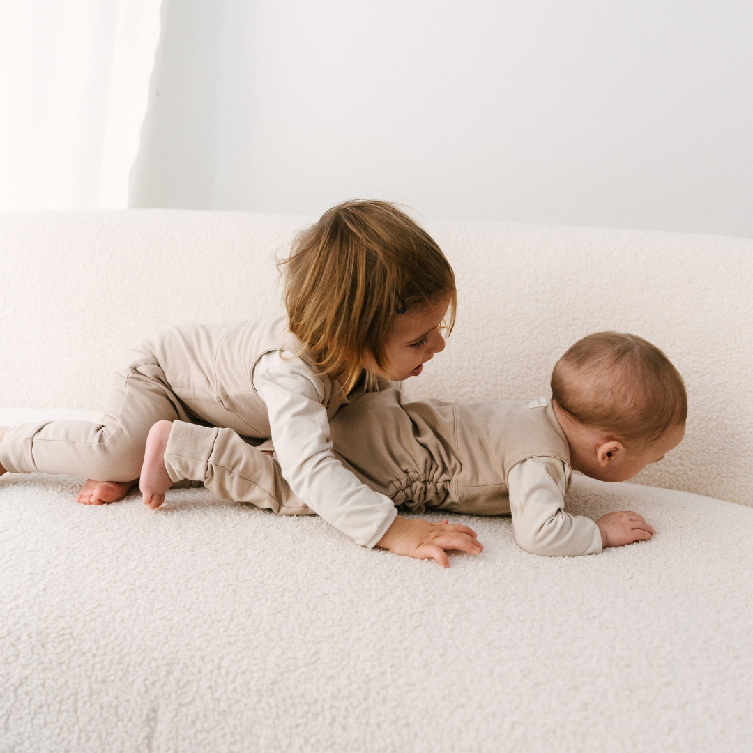 Mono ajustable. Beige liso